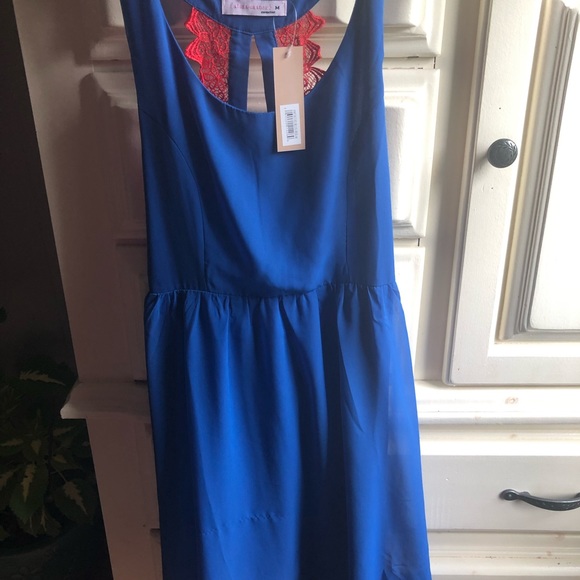 Cute dresses bundle - Picture 3 of 8